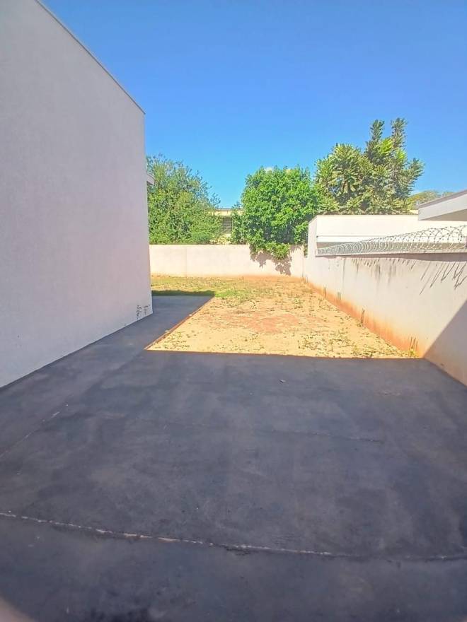 RUA JULIO ALONSO PORTELA, 239