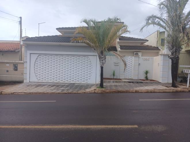 AV ANTONIA PORTOLEZ, 1098