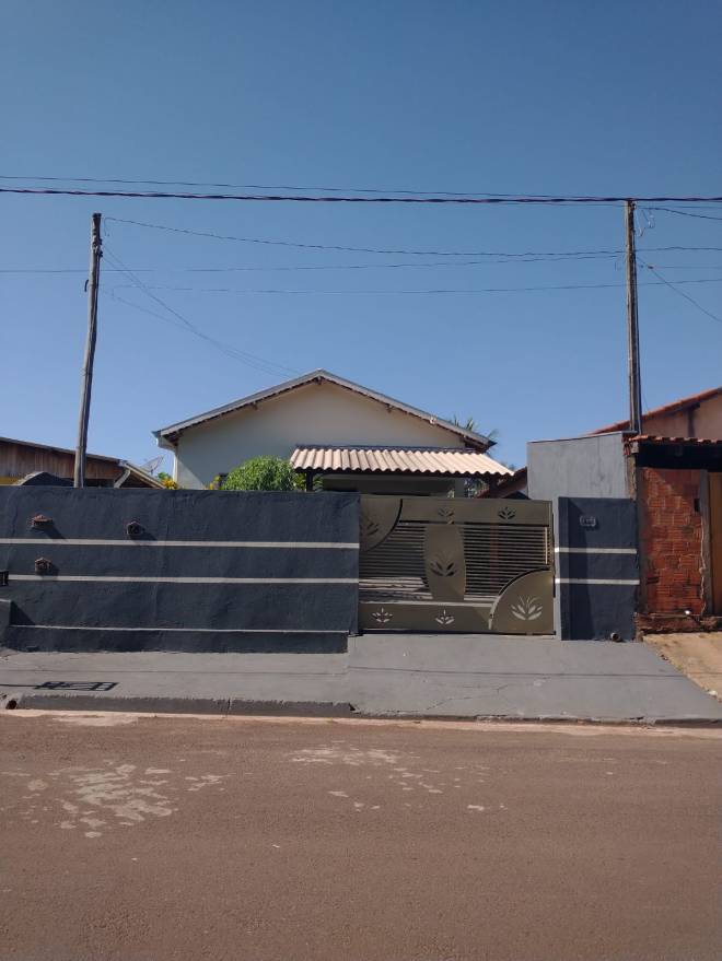 Rua Samuel N de Queiroz, 490