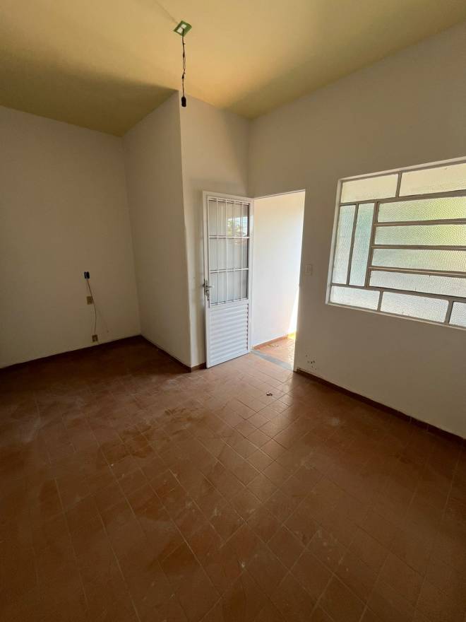 Rua Adelino Antonio de Oliveira, 22