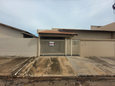 Rua das Tulipas, 245