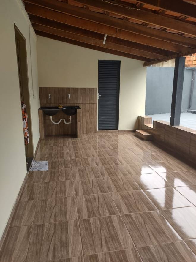 Rua Samuel N de Queiroz, 490