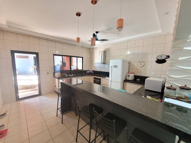 Av Senador Pizza, 170