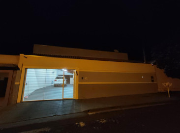 RUA JUVENAL CAMARGO, 762