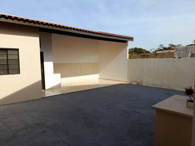 Rua Ilton da Costa Oliveira, 33