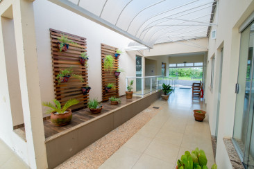 Rua das Tulipas, 591 - Sala 10