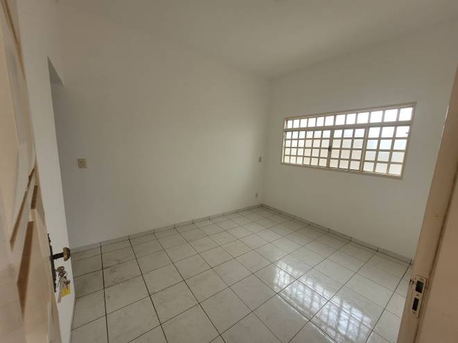 Rua das Tulipas, 245