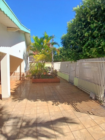 AV. ANTONIA PORTOLEZ, 176