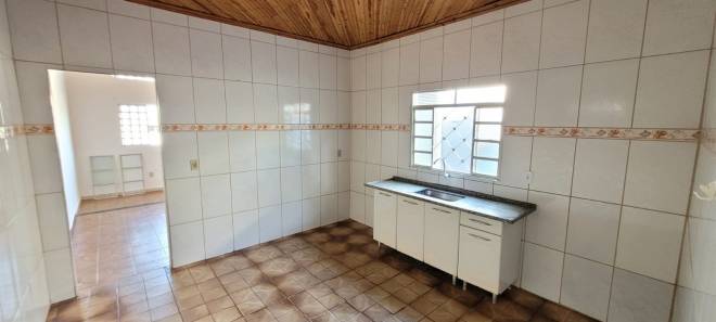 Rua Celso Souza e Silva, 385