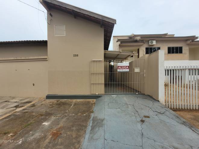 Rua das Tulipas, 235