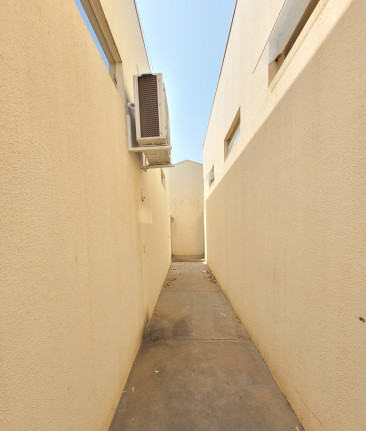 Rua Albano Ferracini ( Fundos), 298 D