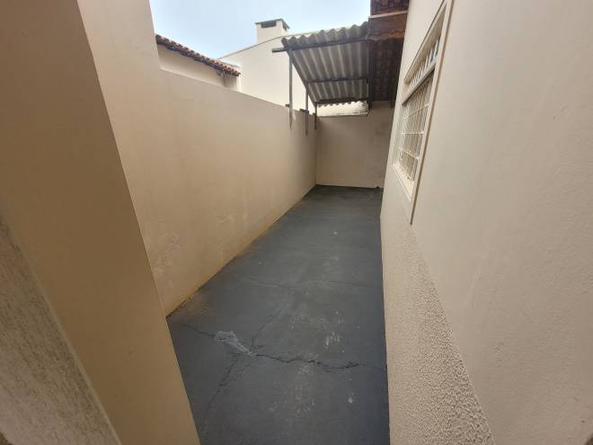 Rua das Tulipas, 245