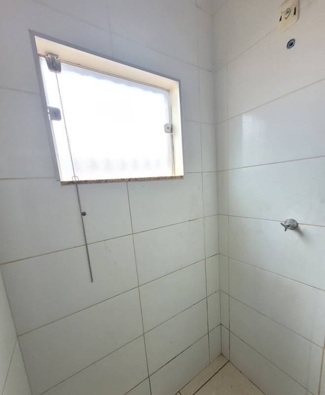 Rua Albano Ferracini ( Fundos), 298 D