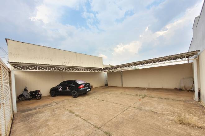 Rua Albano Ferracini ( Fundos), 298 D