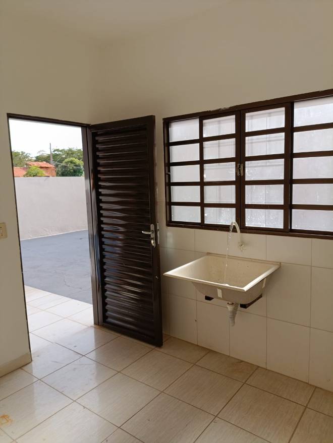 Rua Ilton da Costa Oliveira, 33