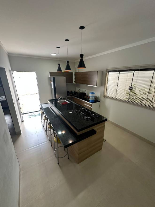 Rua Alice Teruel Aires, 236