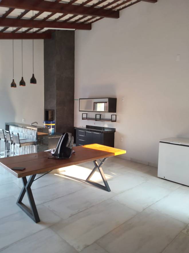 RUA ALBANO FERRACINI, 148