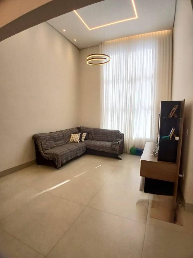 RUA JULIO ALONSO PORTELA, 239