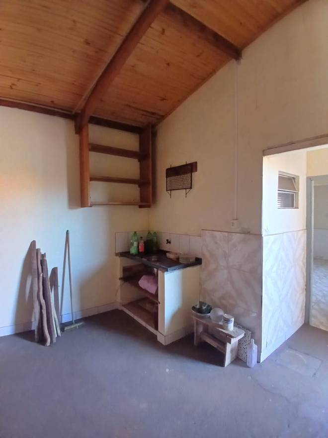 AV. ANTONIA PORTOLEZ, 176