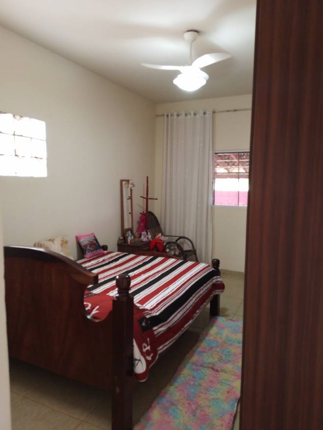 RUA APARECIDO ROBLES, 819