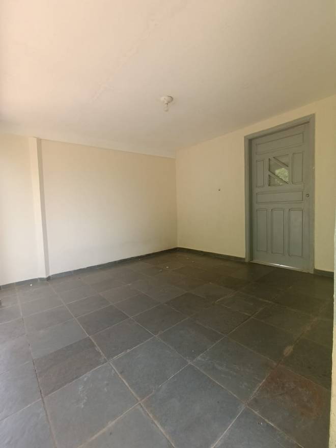 AV BENEDIIUTA CAMARGO, 72