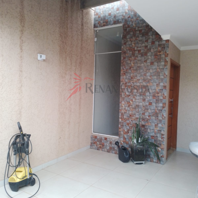 RUA PROF. CELIA COMANDUCI TREVISAN, 139