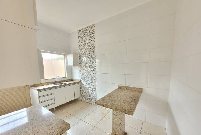 Rua Albano Ferracini ( Fundos), 298 D