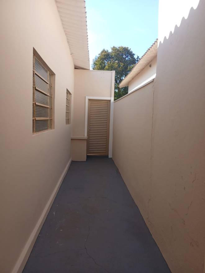 Av. Senador Pizza, 198