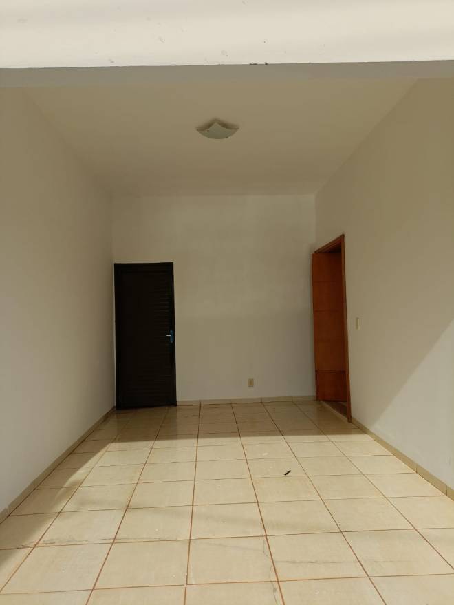 Rua Ilton da Costa Oliveira, 33