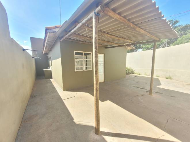 Rua: Pedro Tondelli, 185