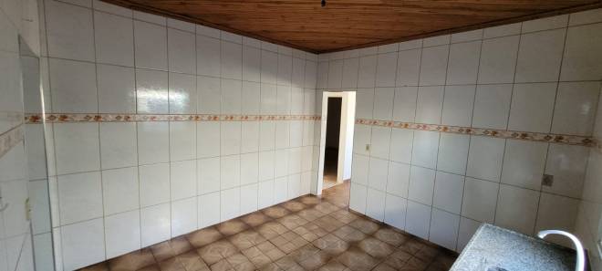 Rua Celso Souza e Silva, 385