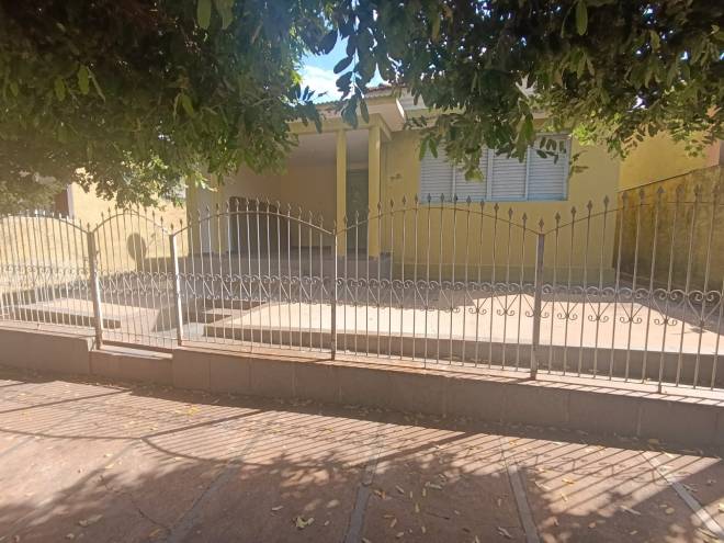 AV BENEDIIUTA CAMARGO, 72