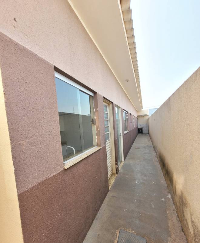 Rua Albano Ferracini ( Fundos), 298 D