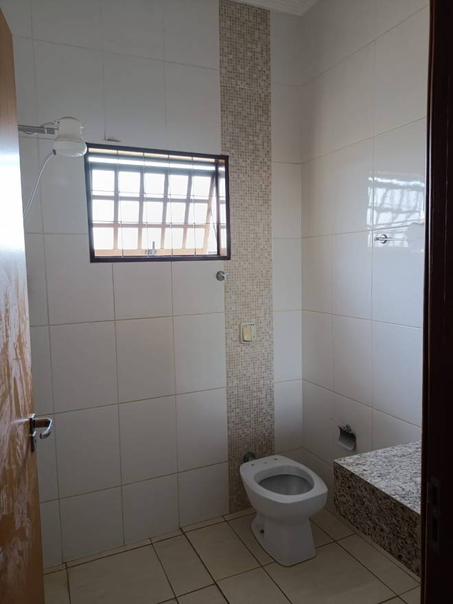 Rua Ilton da Costa Oliveira, 33