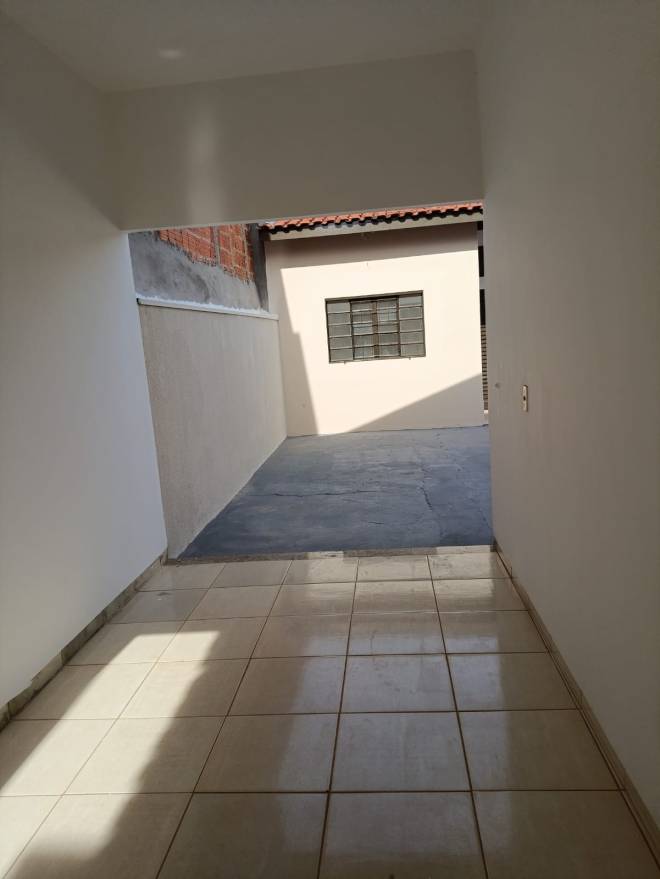 Rua Ilton da Costa Oliveira, 33
