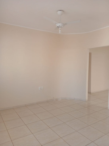 Av. Senador Pizza, 198