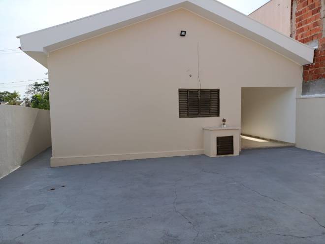 Rua Ilton da Costa Oliveira, 33