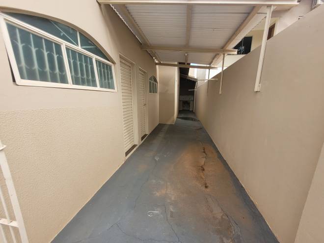 Rua das Tulipas, 235