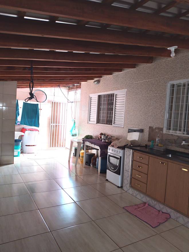 RUA APARECIDO ROBLES, 819